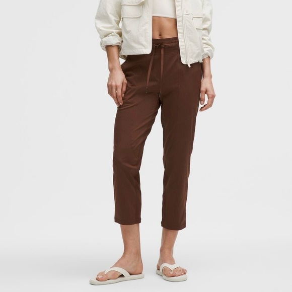 Lululemon Dance Studio Mid-Rise Crop Pant 10 - Picture 2 of 12